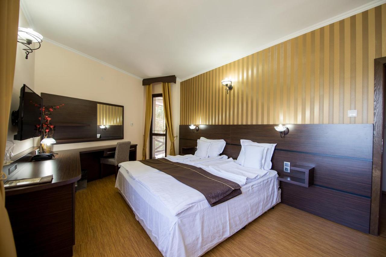 Family Hotel Hebar Batak Buitenkant foto
