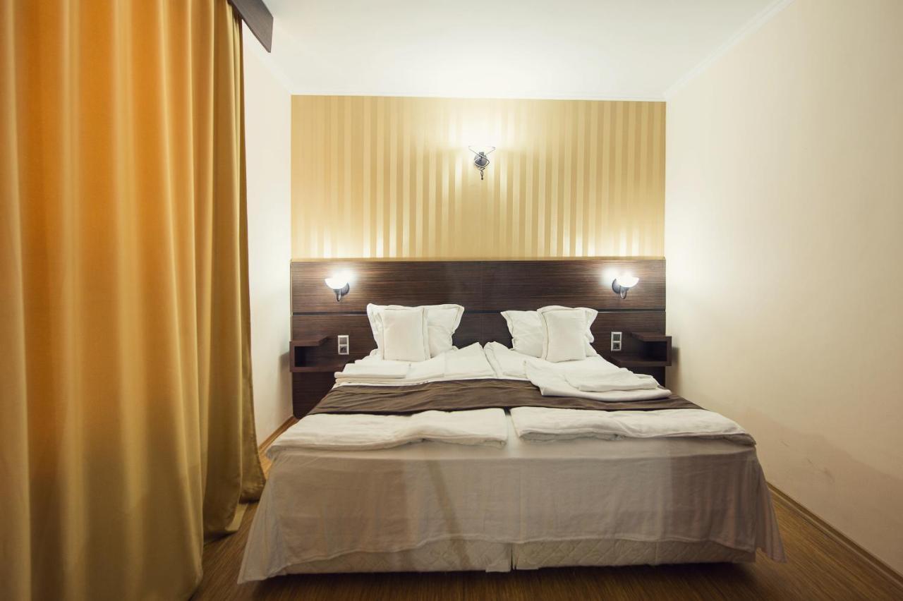 Family Hotel Hebar Batak Buitenkant foto